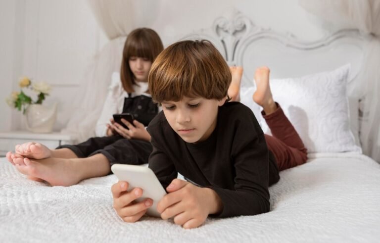 how-can-i-monitor-my-childs-phone-without-them-knowing